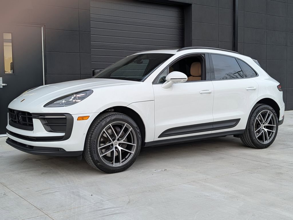New 2025 Porsche Macan Turbo image 1