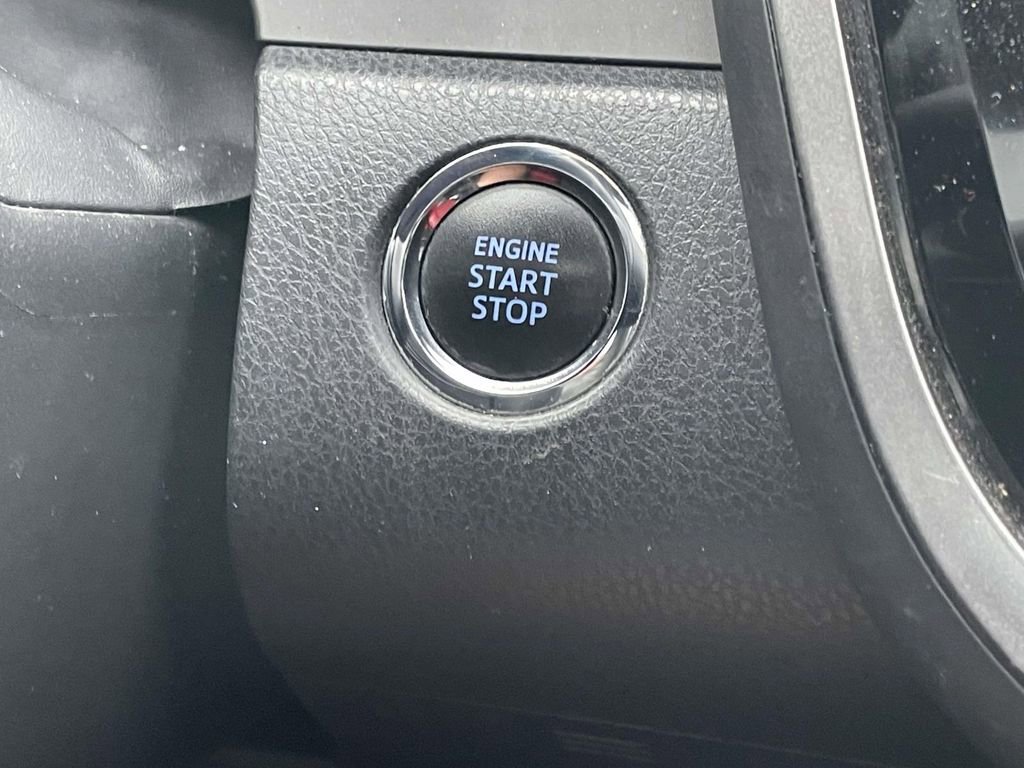 Used 2020 Toyota Camry XSE image 36