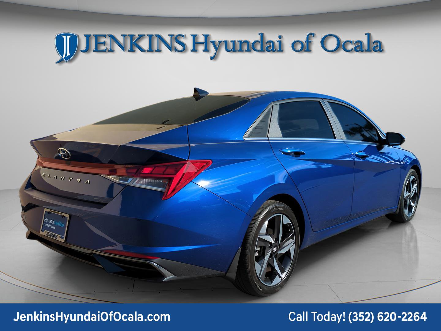 Used 2021 Hyundai Elantra SEL w/ Convenience + Premium Package image 4