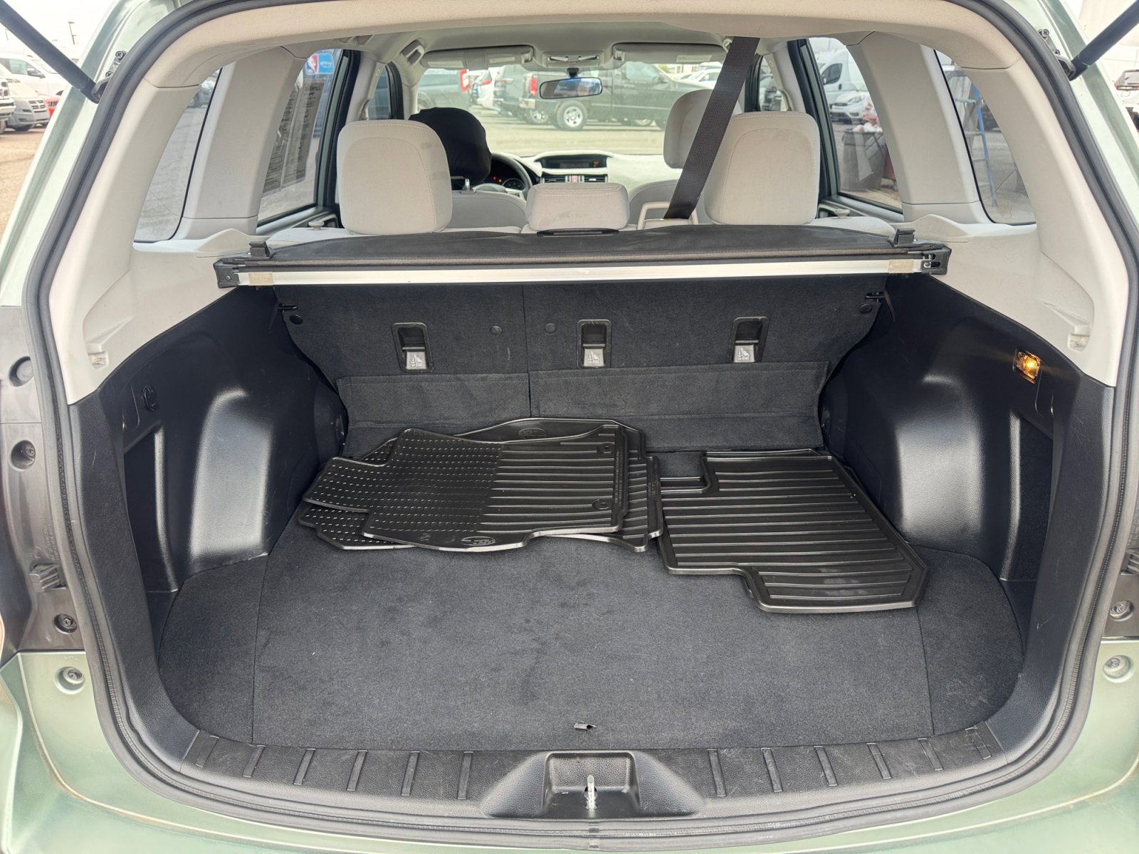 Used 2014 Subaru Forester 2.5i AWD/4WD image 23