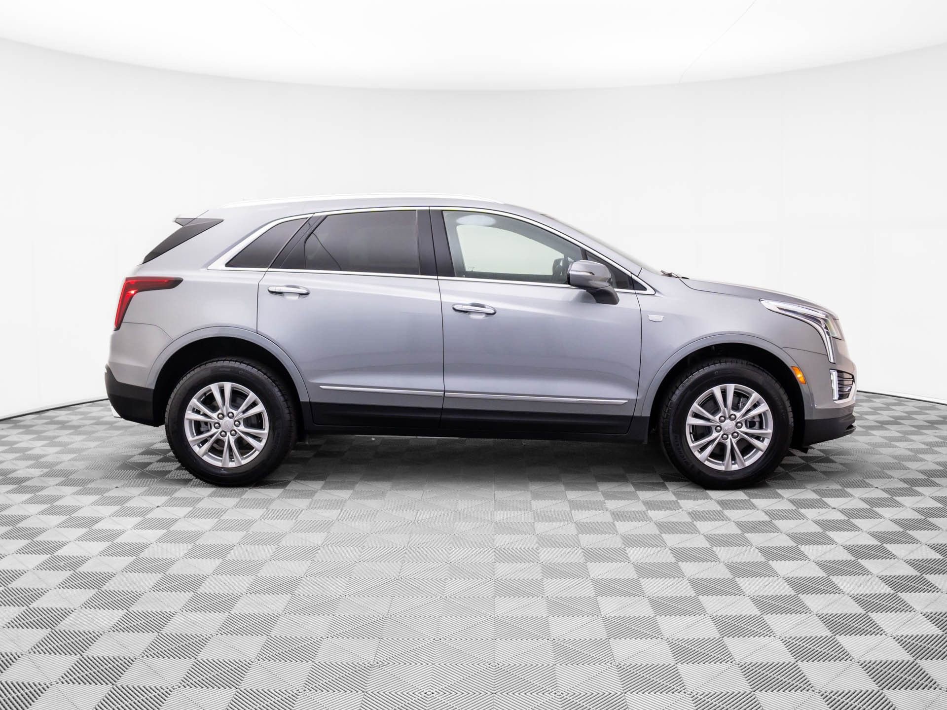 New 2026 Cadillac XT5 Luxury w/ LPO, Floor Liner Package image 6