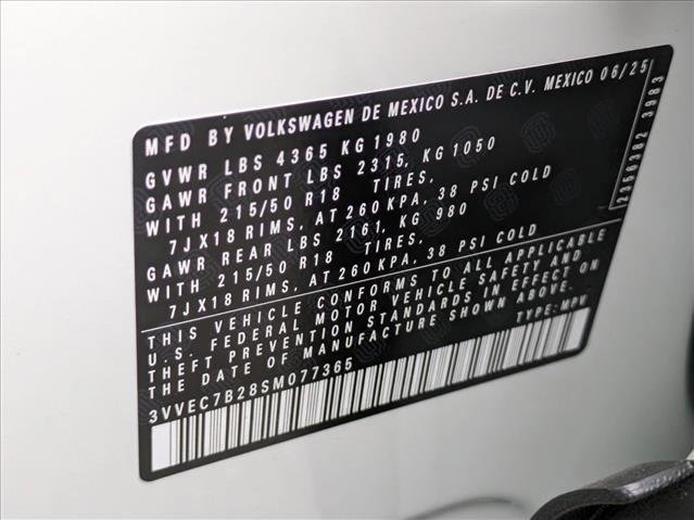 New 2025 Volkswagen Taos SE image 21