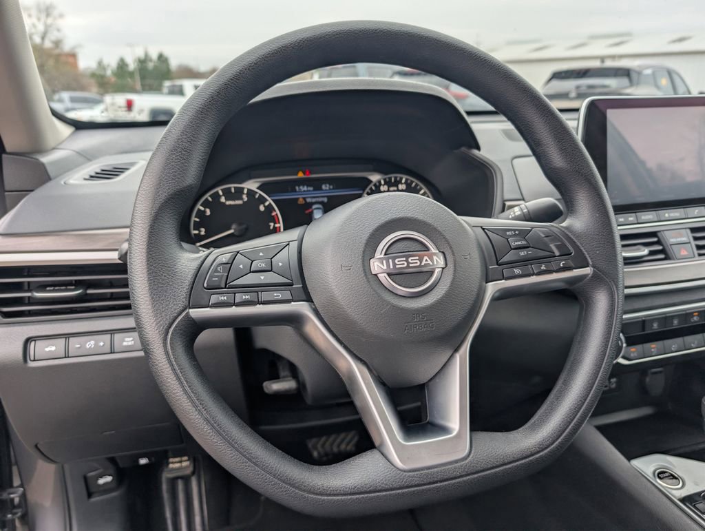 Used 2024 Nissan Altima 2.5 SV image 10
