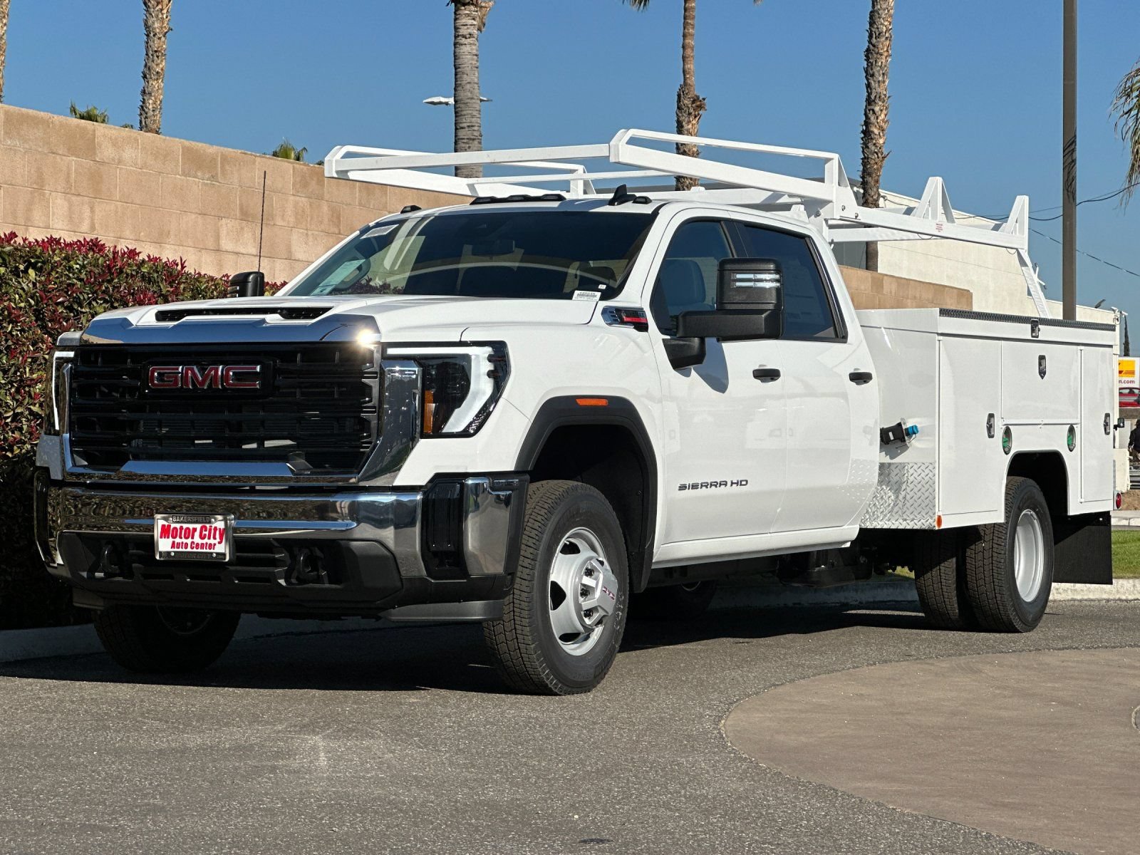 New 2026 GMC Sierra 3500 Pro w/ Convenience Package RWD image 8