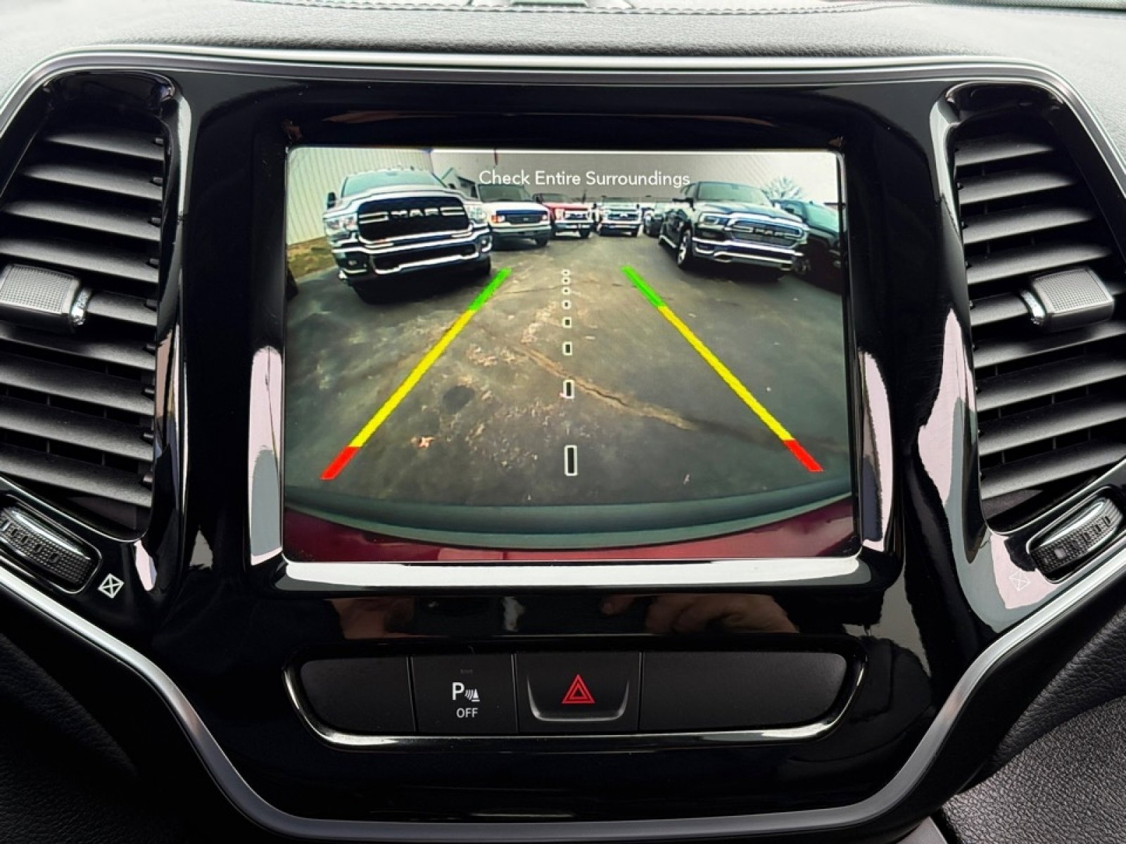 Used 2019 Jeep Cherokee Limited w/ Luxury Group image 26