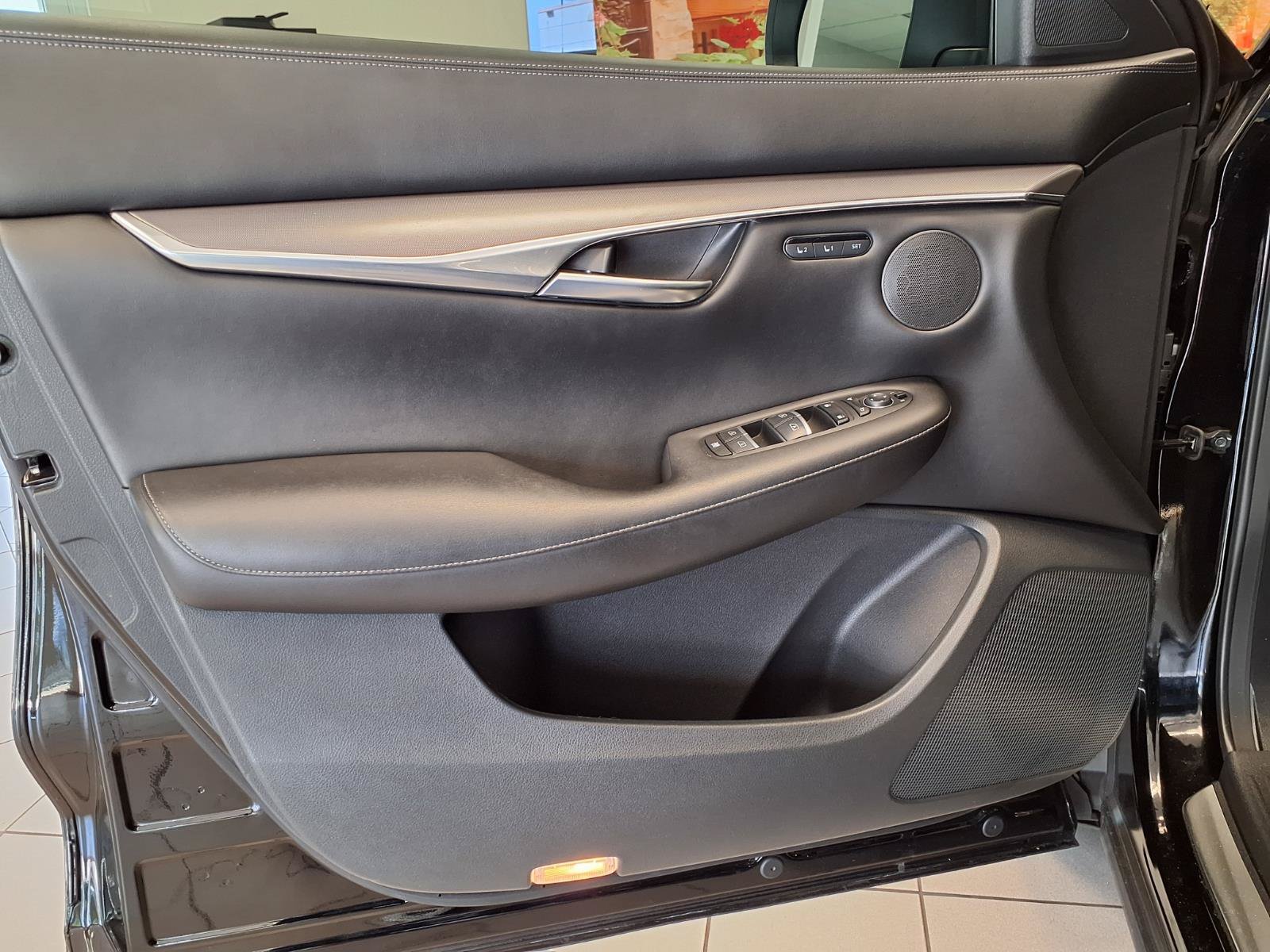 Used 2023 INFINITI QX50 Luxe FWD image 22
