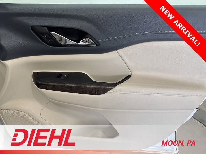 Used 2022 GMC Acadia Denali w/ Denali Ultimate Package AWD/4WD image 13
