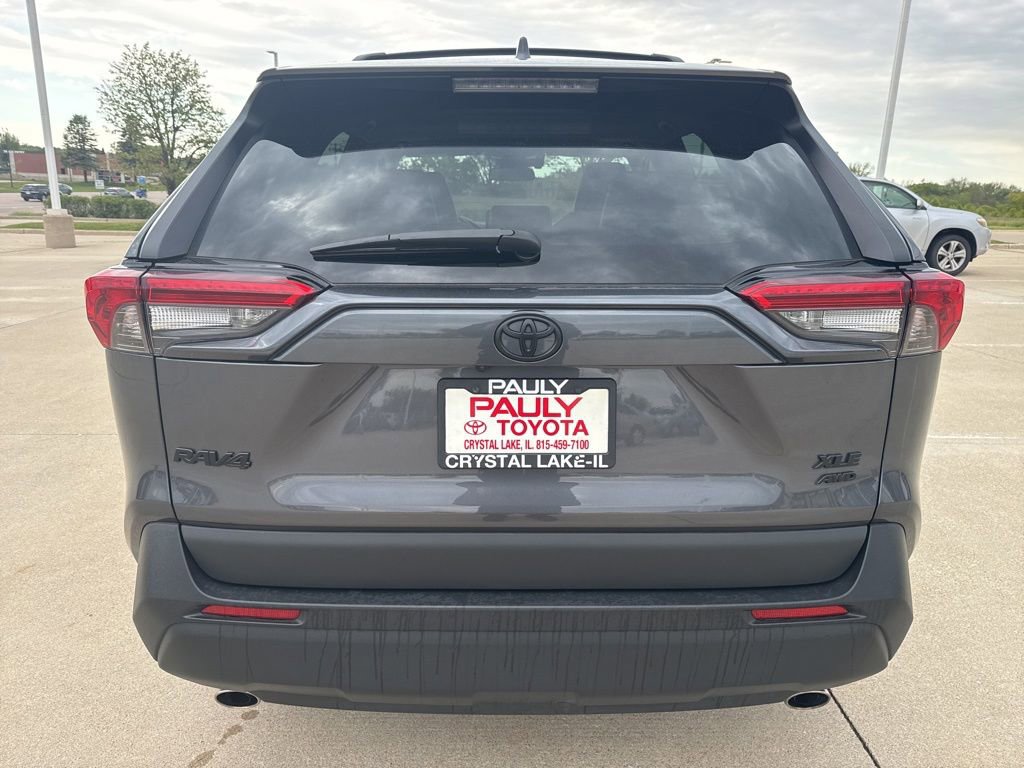 Used 2025 Toyota RAV4 XLE Premium w/ Weather Package AWD/4WD image 4