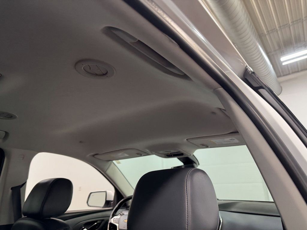 Used 2021 Chevrolet Traverse Premier image 71