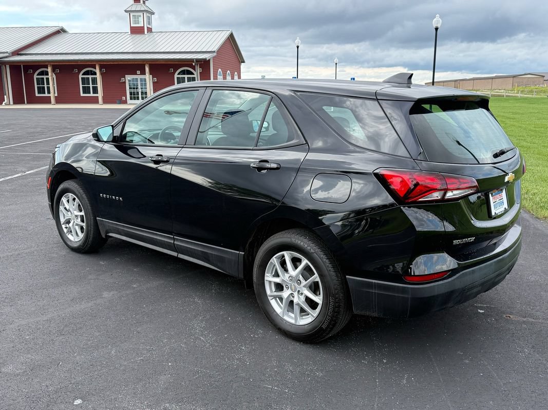 Used 2024 Chevrolet Equinox LS AWD/4WD image 7