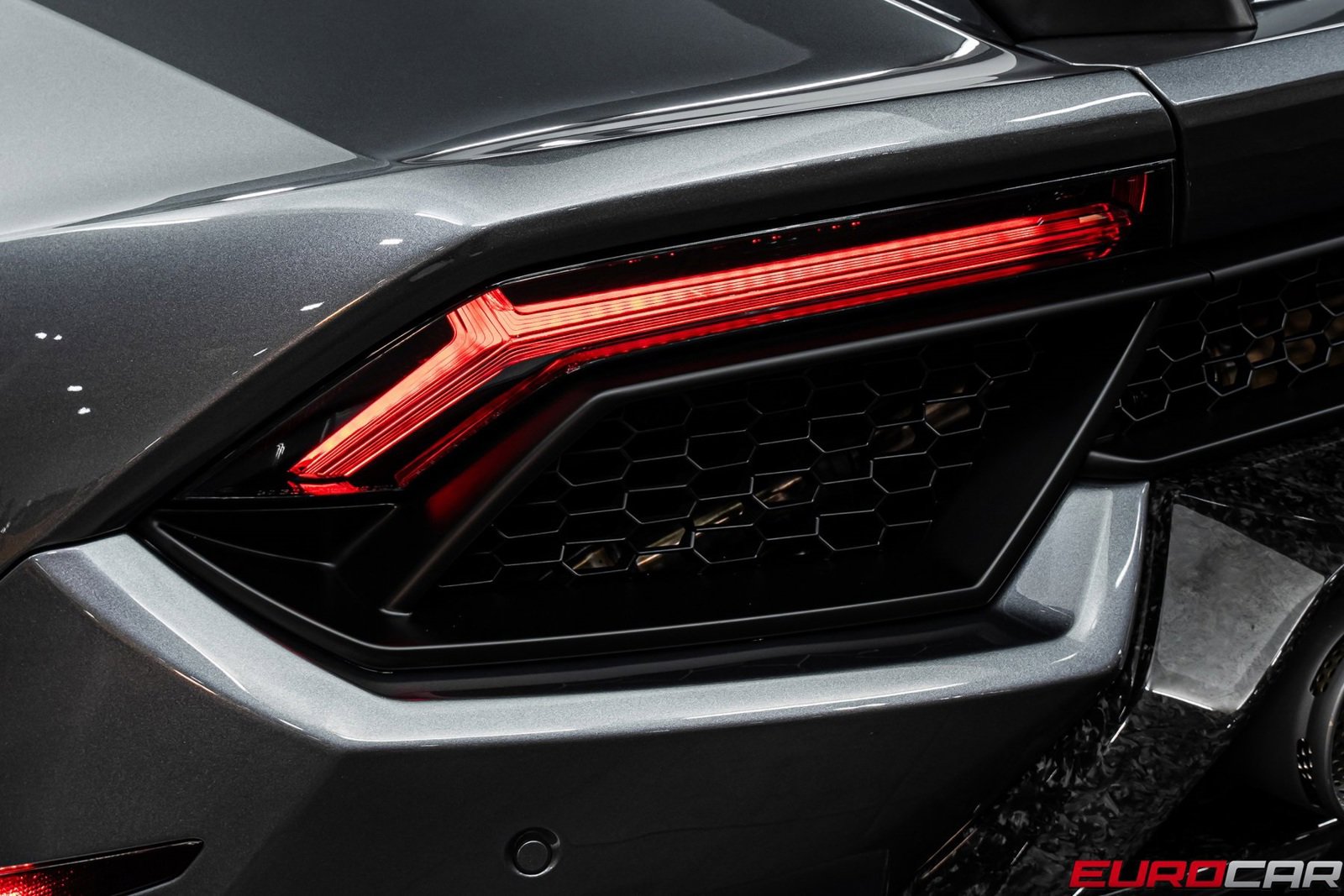 Used 2018 Lamborghini Huracan Performante image 21