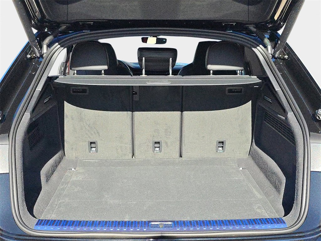 New 2026 Audi Q8 Prestige image 12