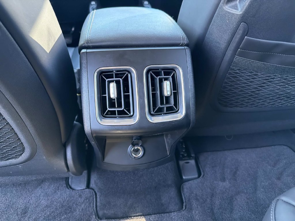 Used 2025 Kia Sorento EX w/ EX Panoramic Sunroof Package FWD image 14