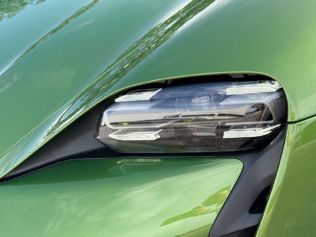 Used 2023 Porsche Taycan RWD image 9