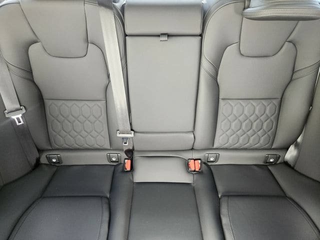 New 2026 Volvo XC60 T8 Plus w/ Climate Package PRO AWD/4WD image 14