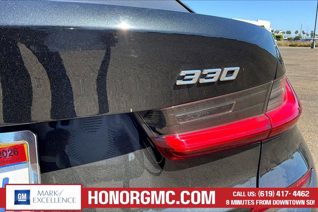 Used 2020 BMW 330i Sedan w/ M Sport Package RWD image 20