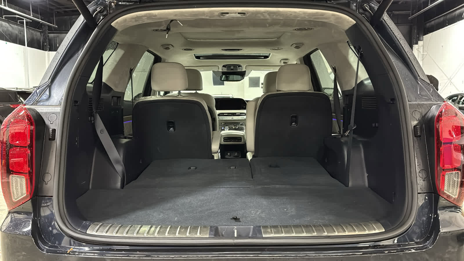 Used 2021 Hyundai Palisade Calligraphy image 27