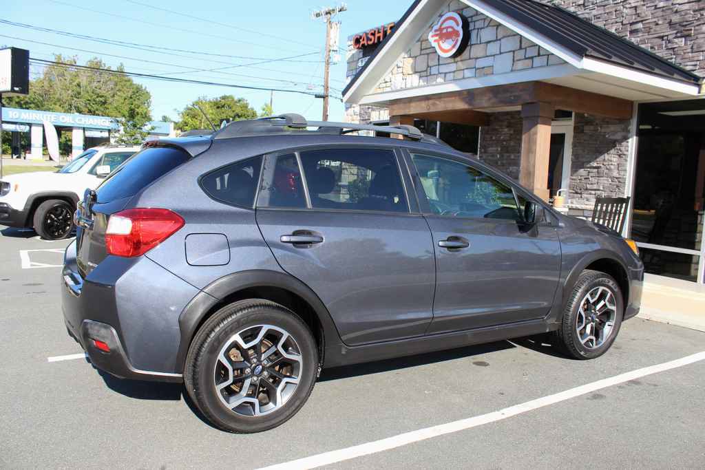 Used 2016 Subaru Crosstrek 2.0i Premium image 5