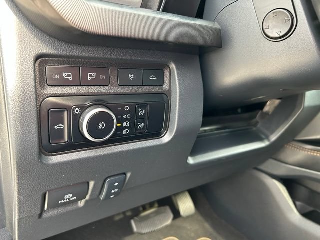 Used 2024 Ford F350 Platinum w/ Tremor Off-Road Package AWD/4WD image 34