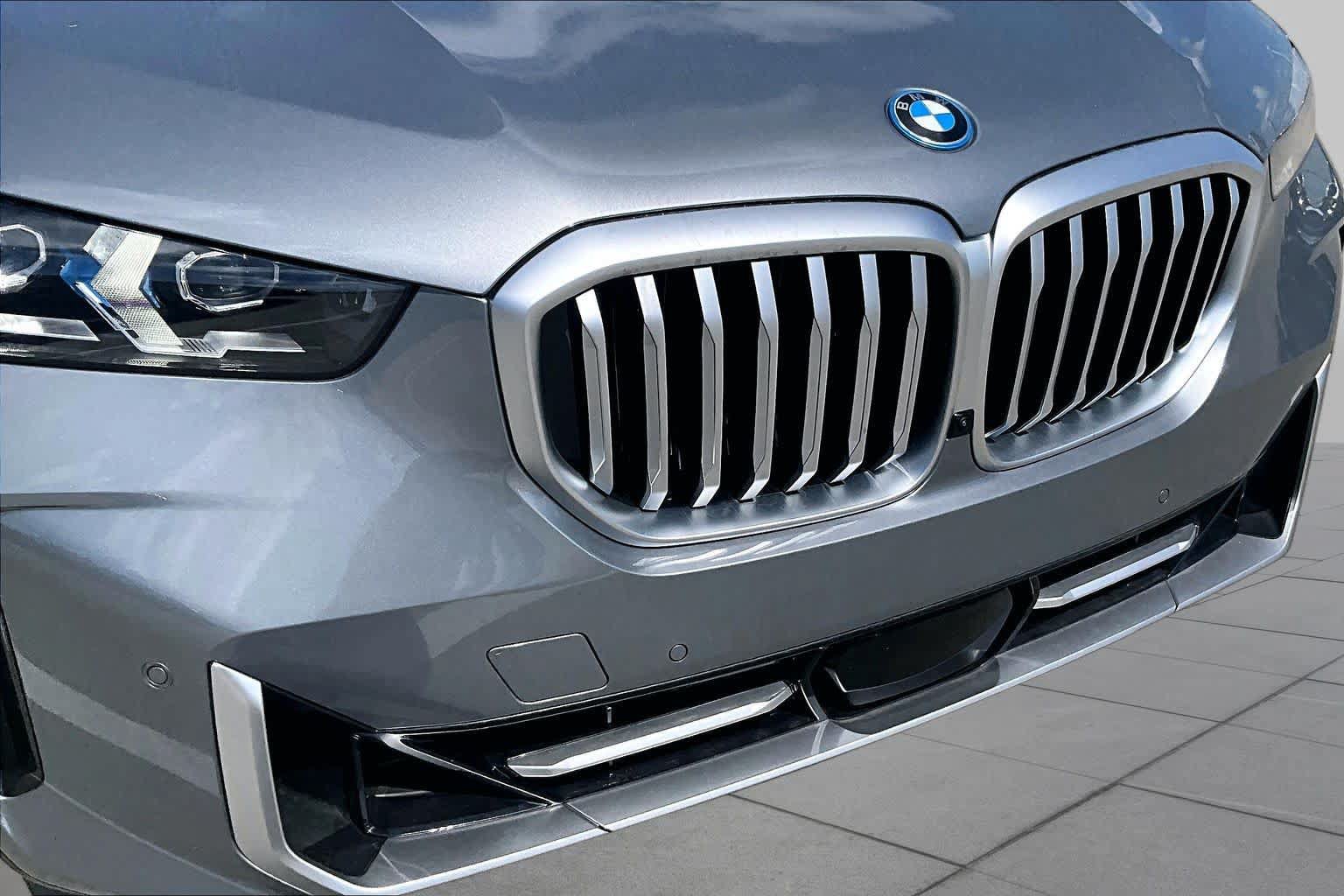 Used 2026 BMW X5 xDrive50e w/ Premium Package AWD/4WD image 28
