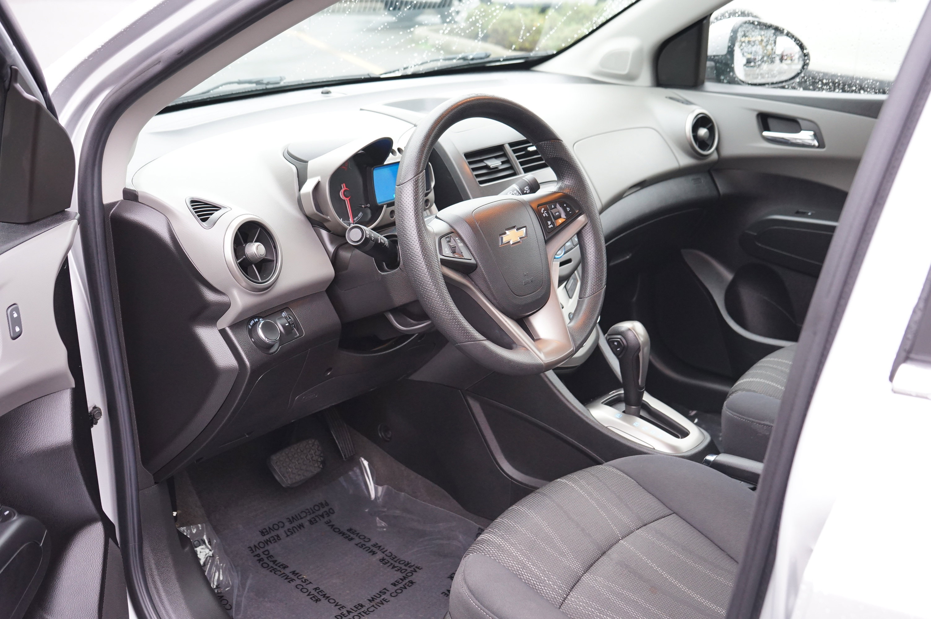 Used 2015 Chevrolet Sonic LT image 13