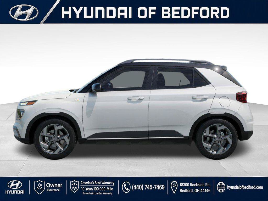New 2026 Hyundai Venue SEL FWD image 3