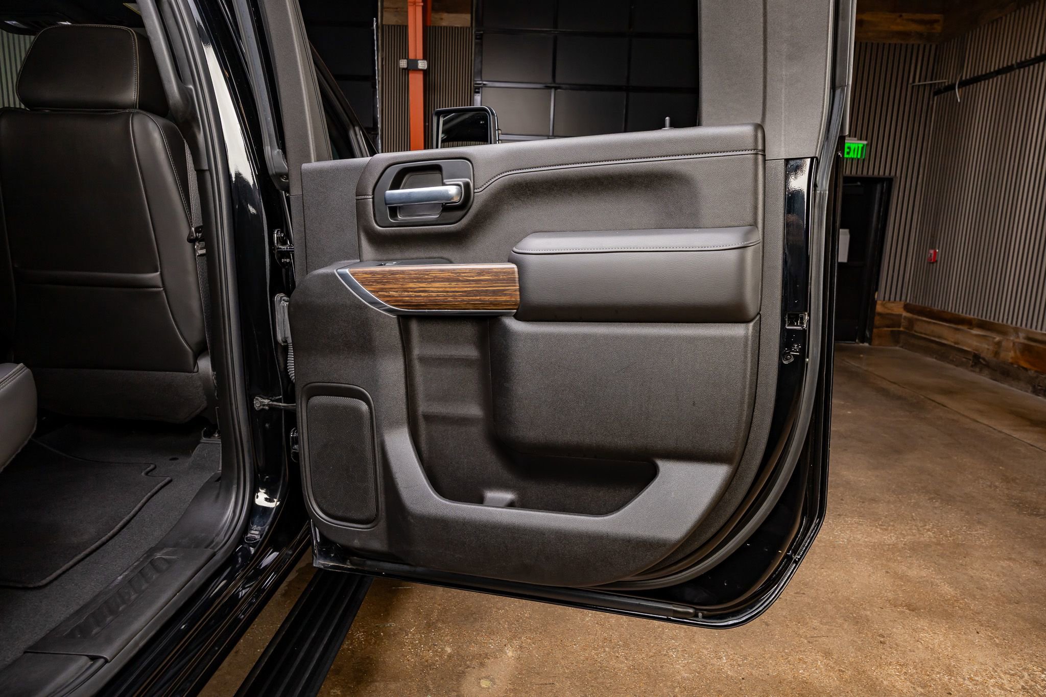 Used 2022 Chevrolet Silverado 3500 High Country image 39