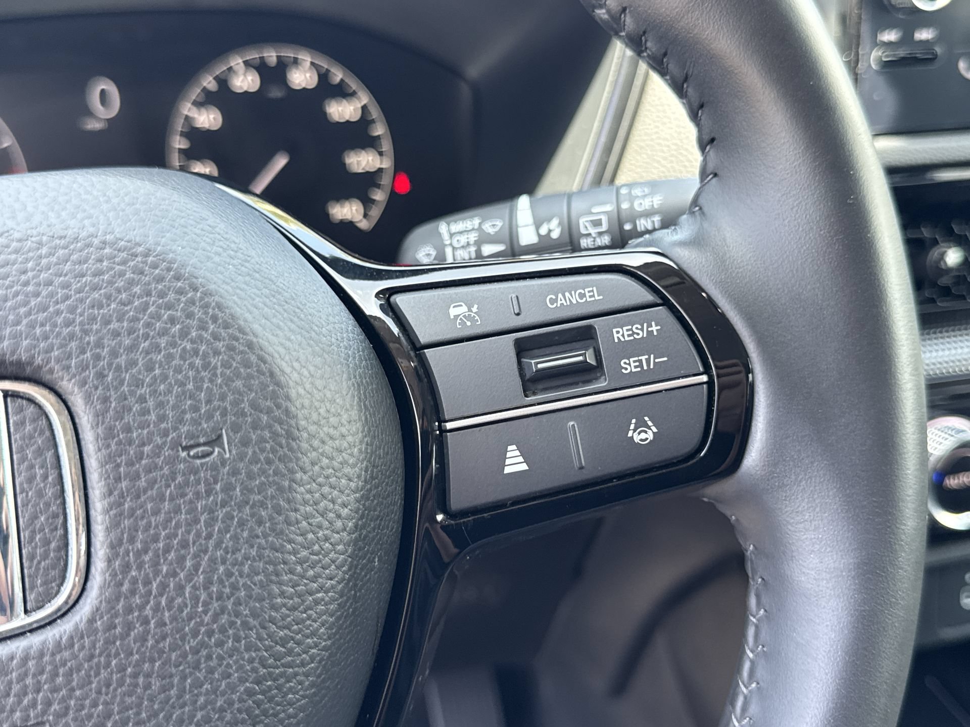 Used 2025 Honda CR-V EX-L image 30