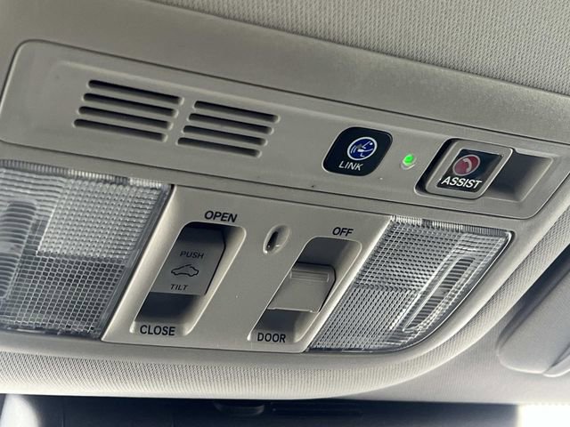 Used 2019 Honda Insight Touring image 28