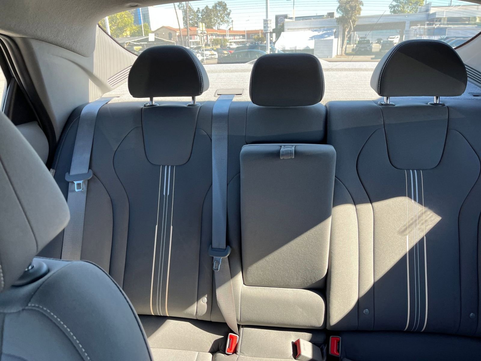 Used 2025 Hyundai Elantra SEL image 42