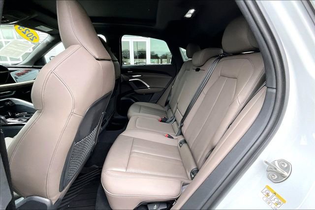 Used 2025 Audi Q5 Premium Plus w/ Premium Plus image 18