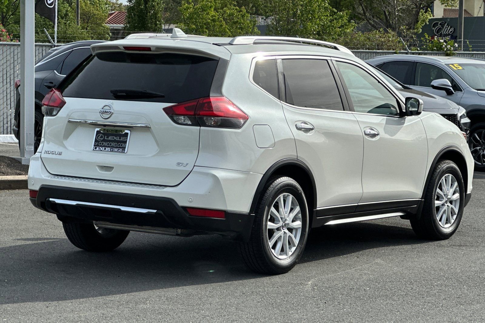 Used 2019 Nissan Rogue SV image 4