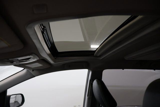 Used 2019 Toyota Sienna SE image 10