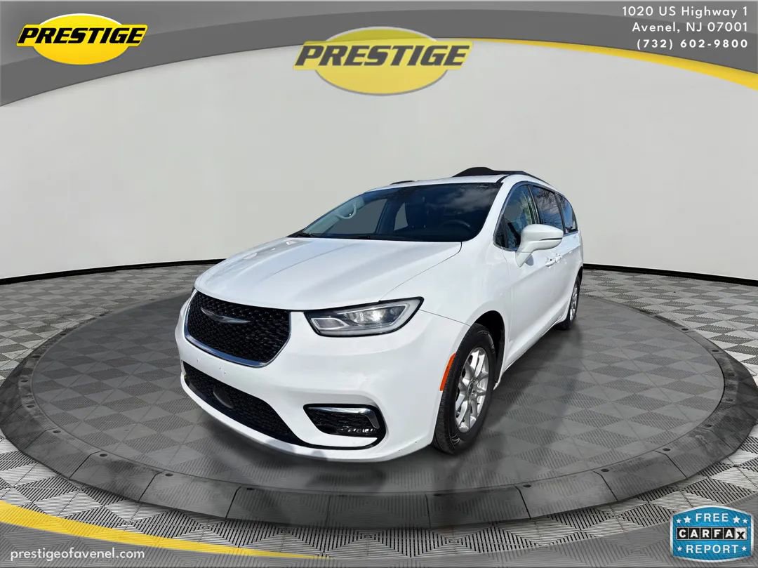 Used 2022 Chrysler Pacifica Touring-L image 1