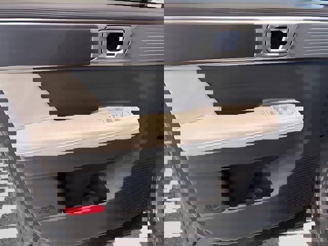 Used 2025 Hyundai Santa Fe SEL image 15