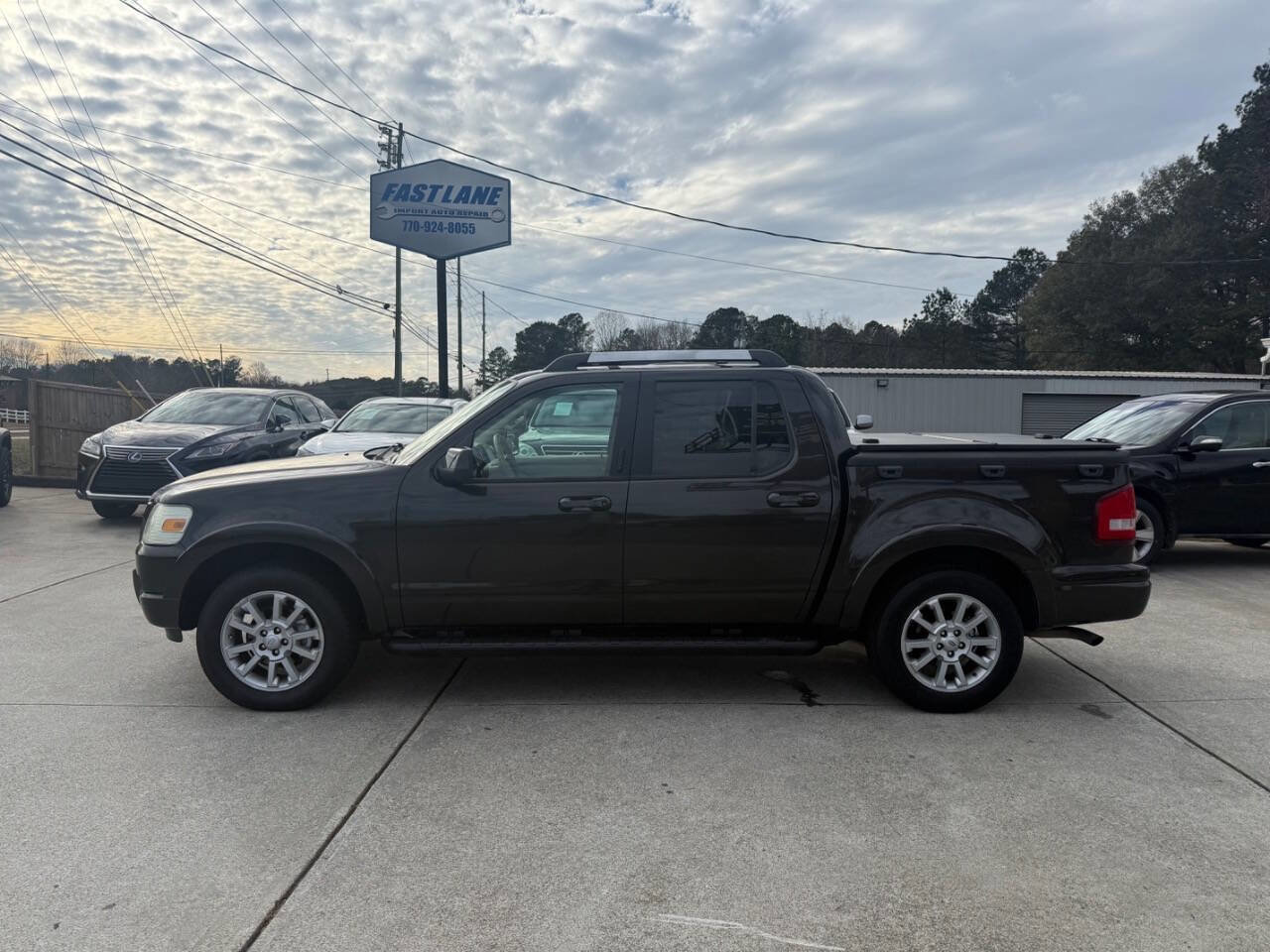 Used 2007 Ford Explorer Sport Trac Limited image 4