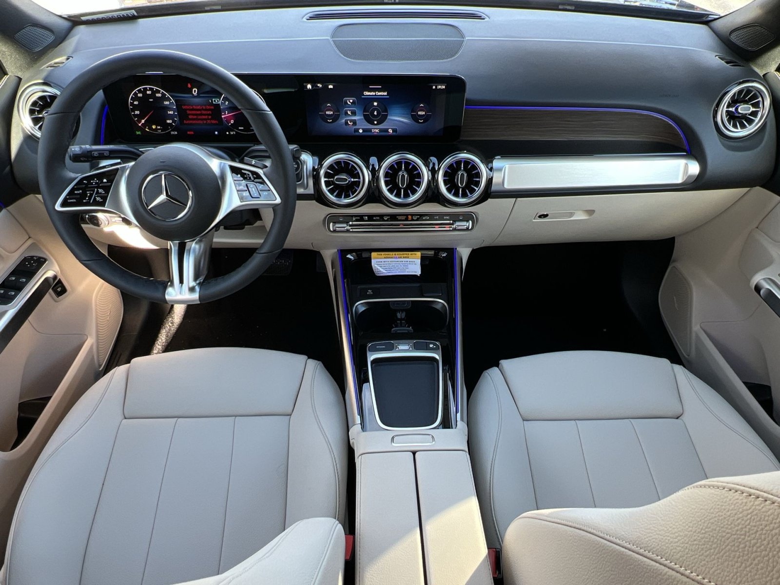 Used 2026 Mercedes-Benz GLB 250 4MATIC image 21
