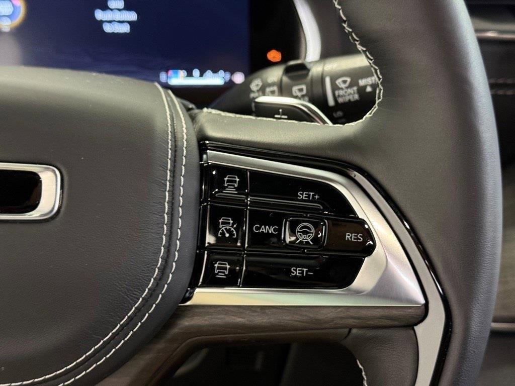 New 2025 Jeep Grand Cherokee Overland w/ Adv Protech Group III image 30