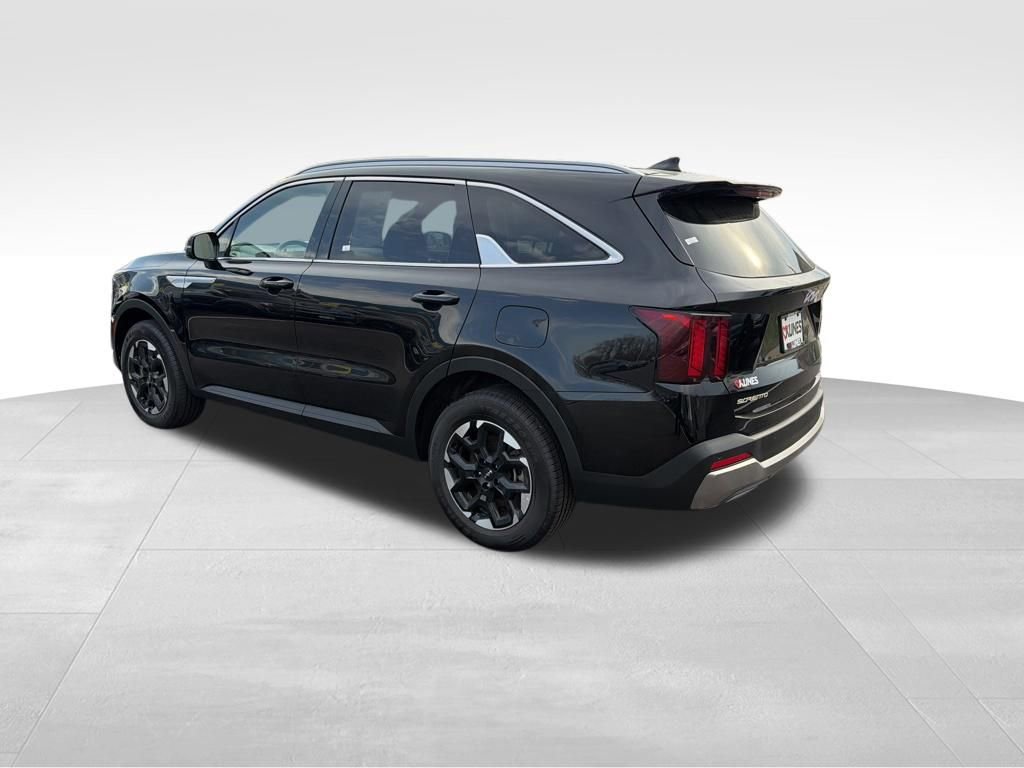 Used 2024 Kia Sorento S image 8