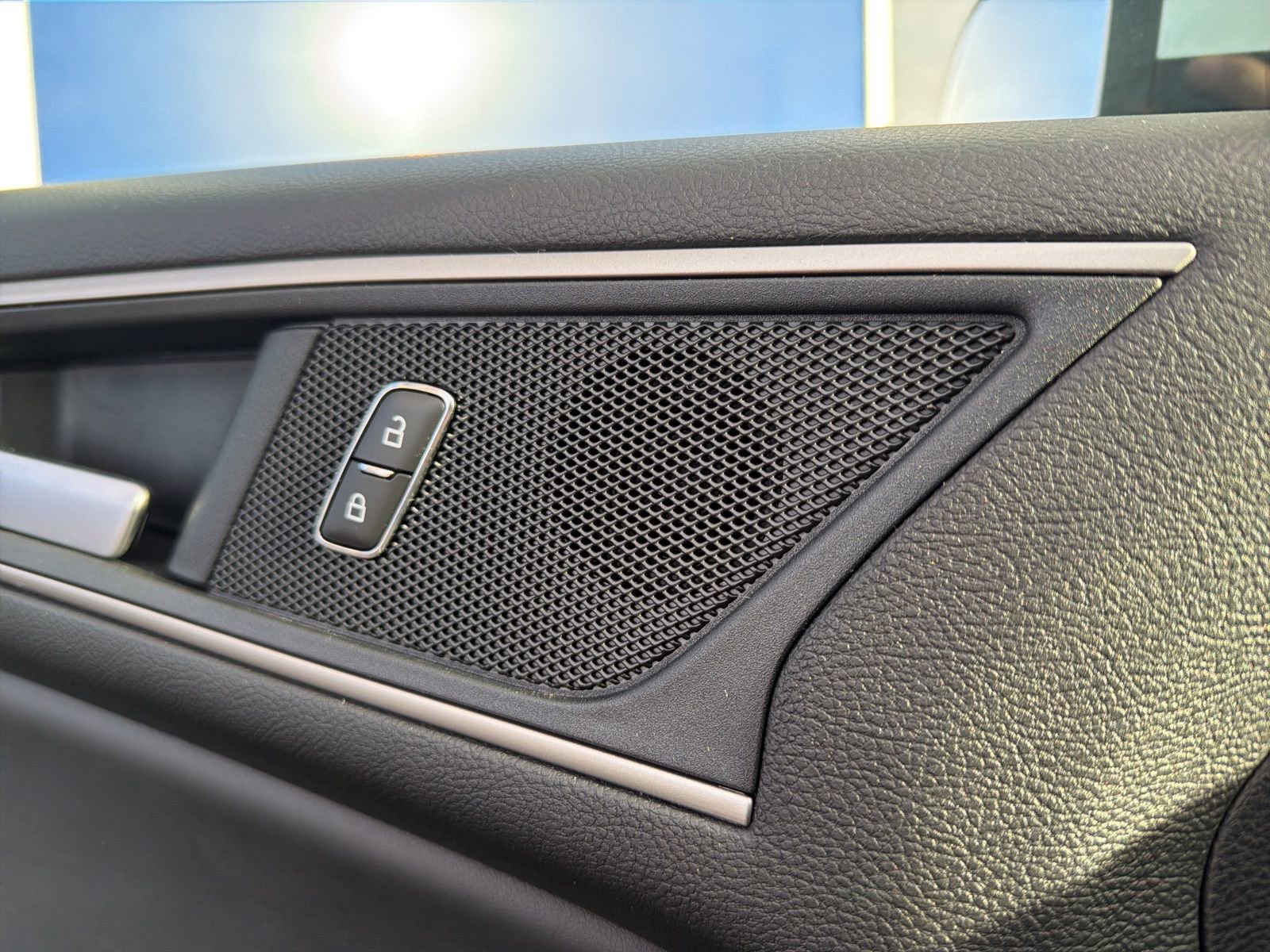 Used 2022 Ford Edge SEL w/ Convenience Package image 16