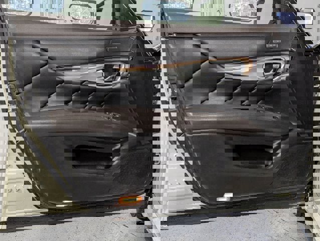 Used 2016 INFINITI Q70 L 3.7 w/ Deluxe Touring Package image 17