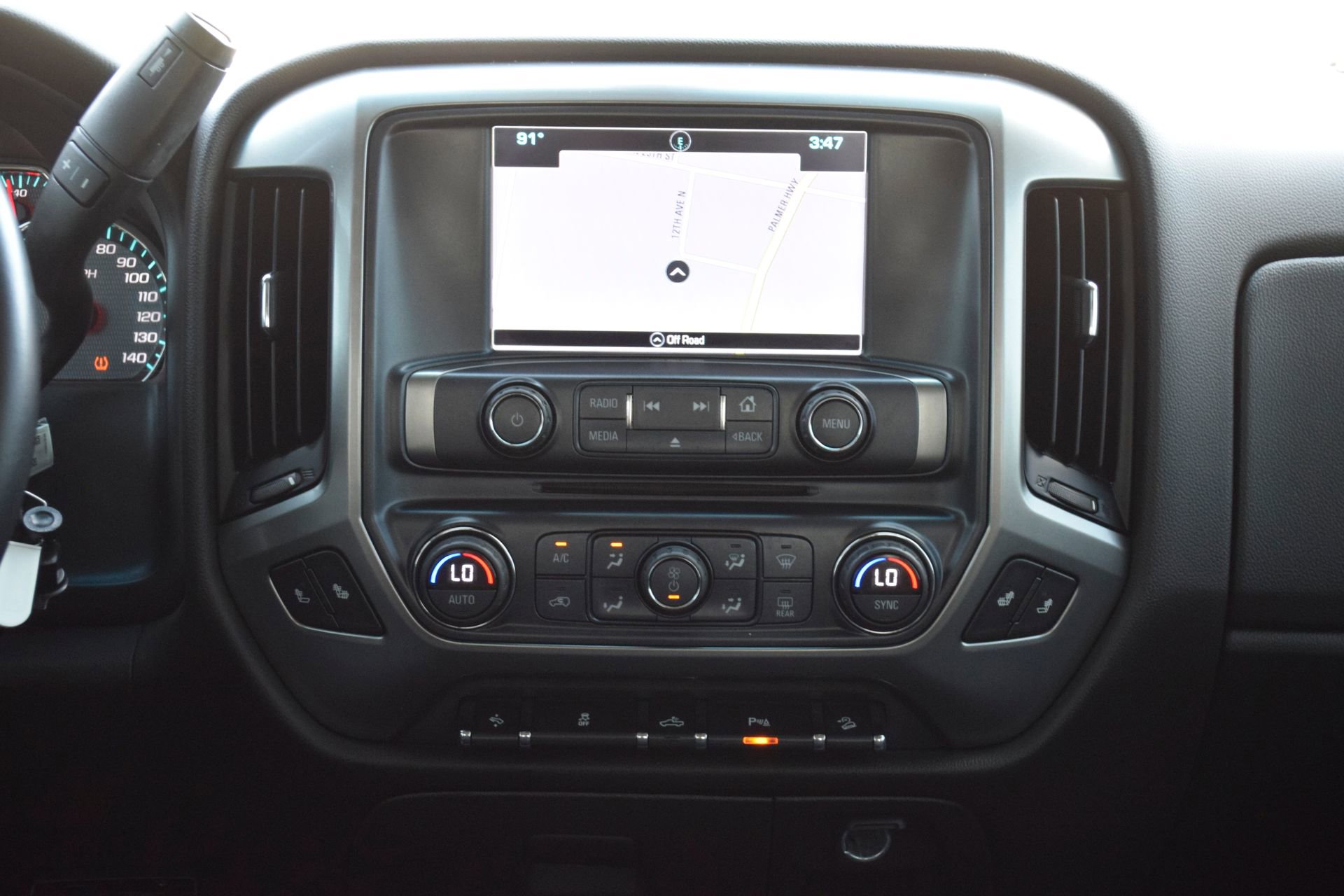 Used 2018 Chevrolet Silverado 1500 LT w/ All Star Edition AWD/4WD image 11