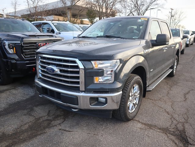 Used 2017 Ford F150 XLT w/ Equipment Group 302A Luxury image 4