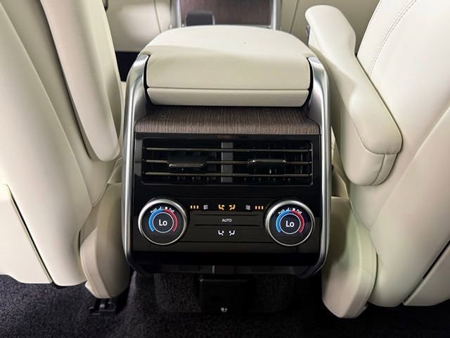 New 2025 Land Rover Range Rover SE image 23