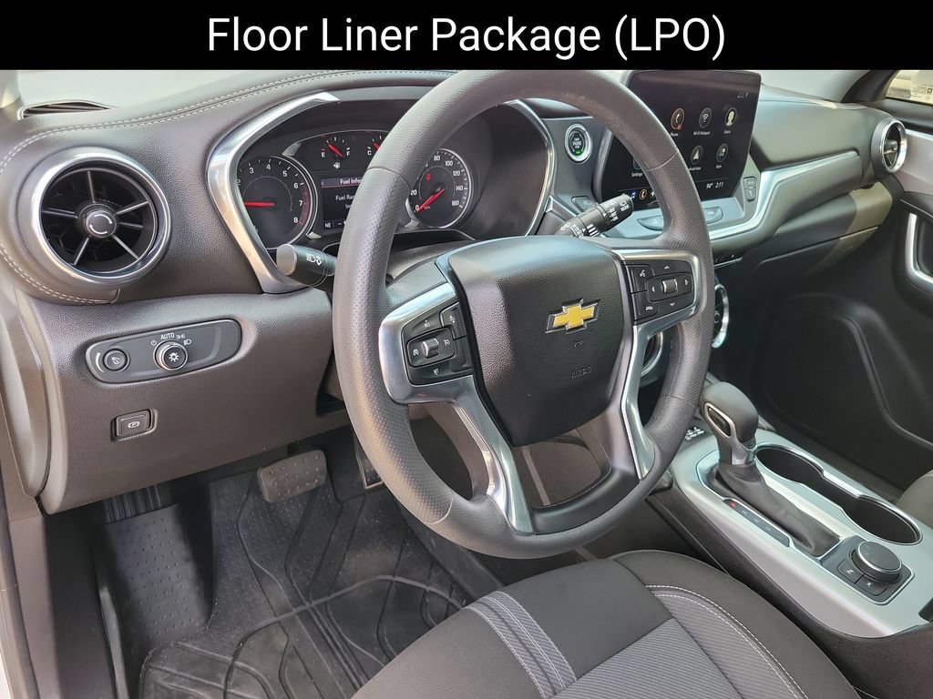 Used 2024 Chevrolet Blazer LT w/ Convenience Package FWD image 9