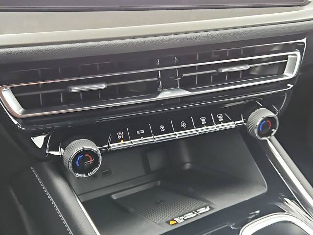 New 2026 Chevrolet Traverse LT w/ LPO, Cargo Package FWD image 18