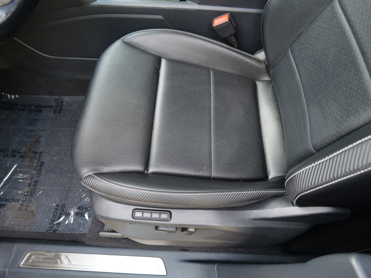 Used 2022 Volkswagen Atlas Cross Sport SEL R-Line image 17