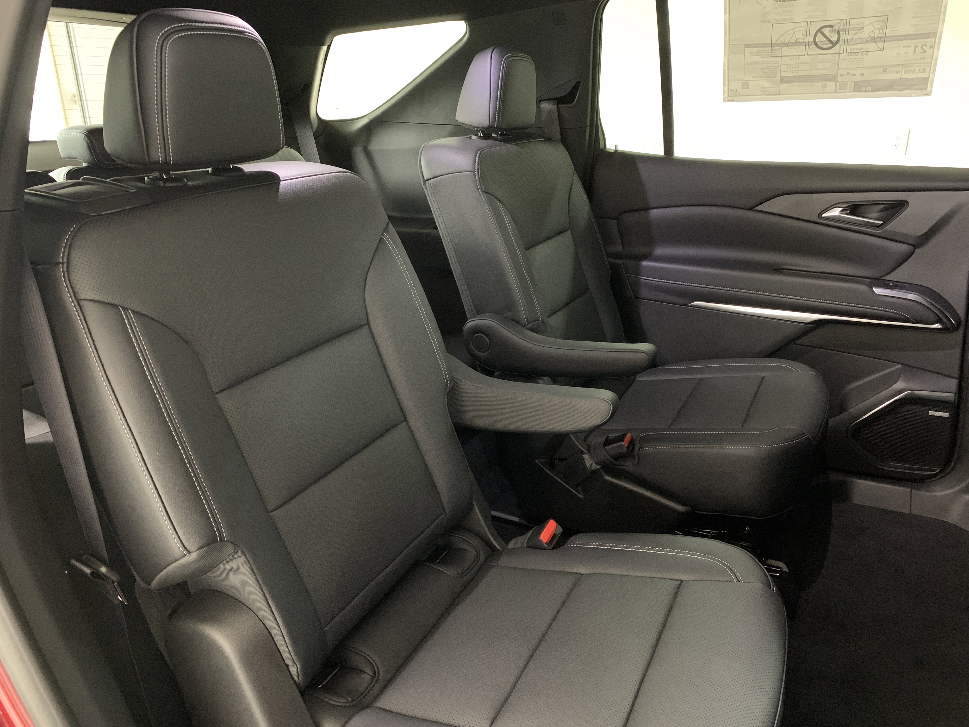 New 2025 Chevrolet Traverse LT w/ Enhanced Driving Package image 37