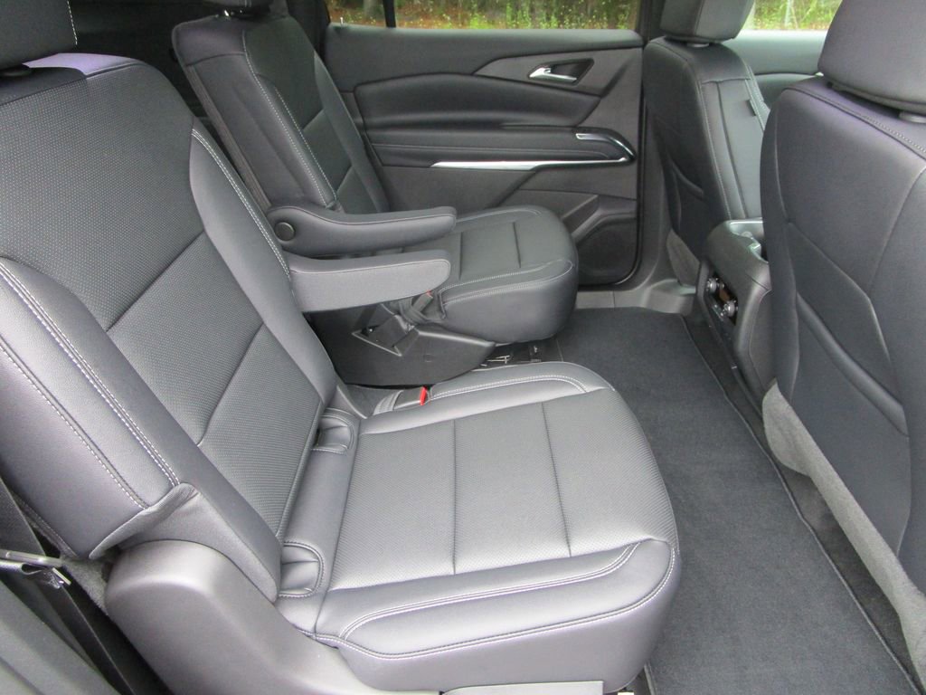 New 2026 Chevrolet Traverse LT FWD image 18