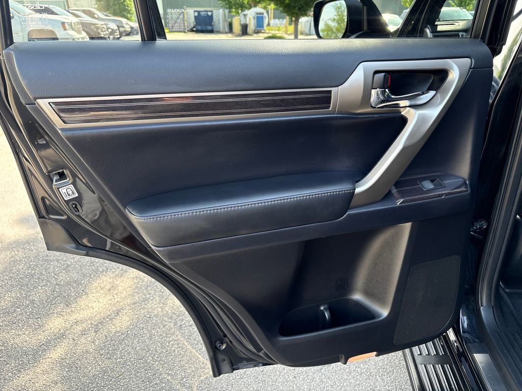 Used 2020 Lexus GX 460 Premium w/ Premium Package AWD/4WD image 33